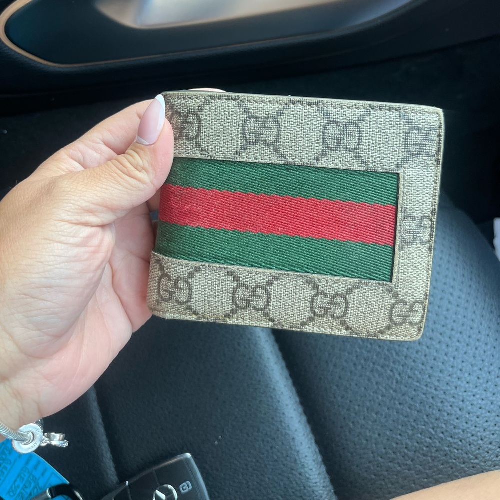 GUCCI MEN’S WALLET
